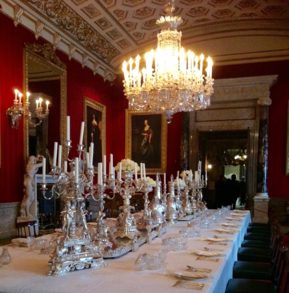 chatsworth-dining-table